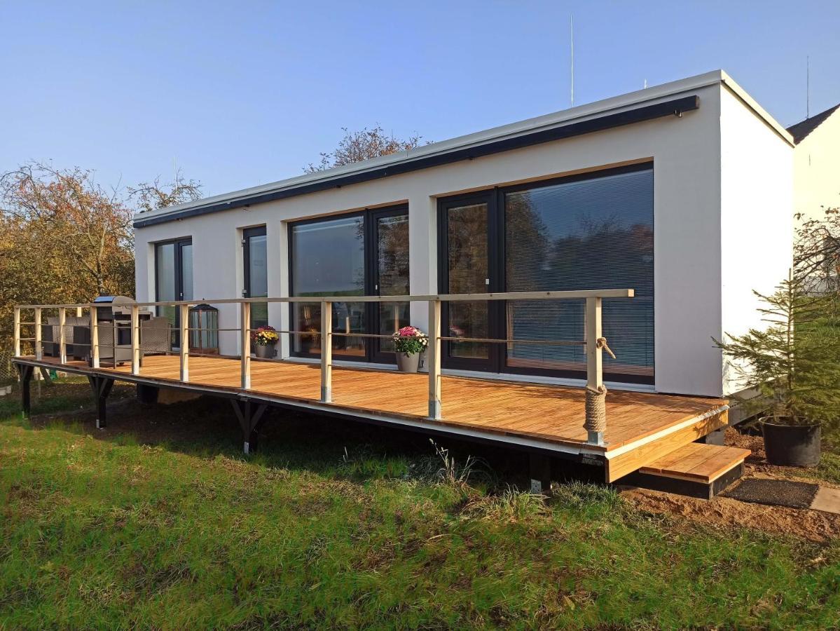 Ranch 66 - Moderni Tiny House Black Swallow Ve Stylu Route 66 Se Saunou A Bazenem Trsice Exterior photo
